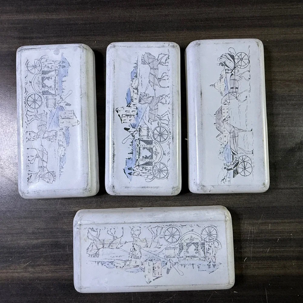 Vintage‎ Glass Dresser Trays Set of 4 Horse Drawn Carriage Trinket Dishes